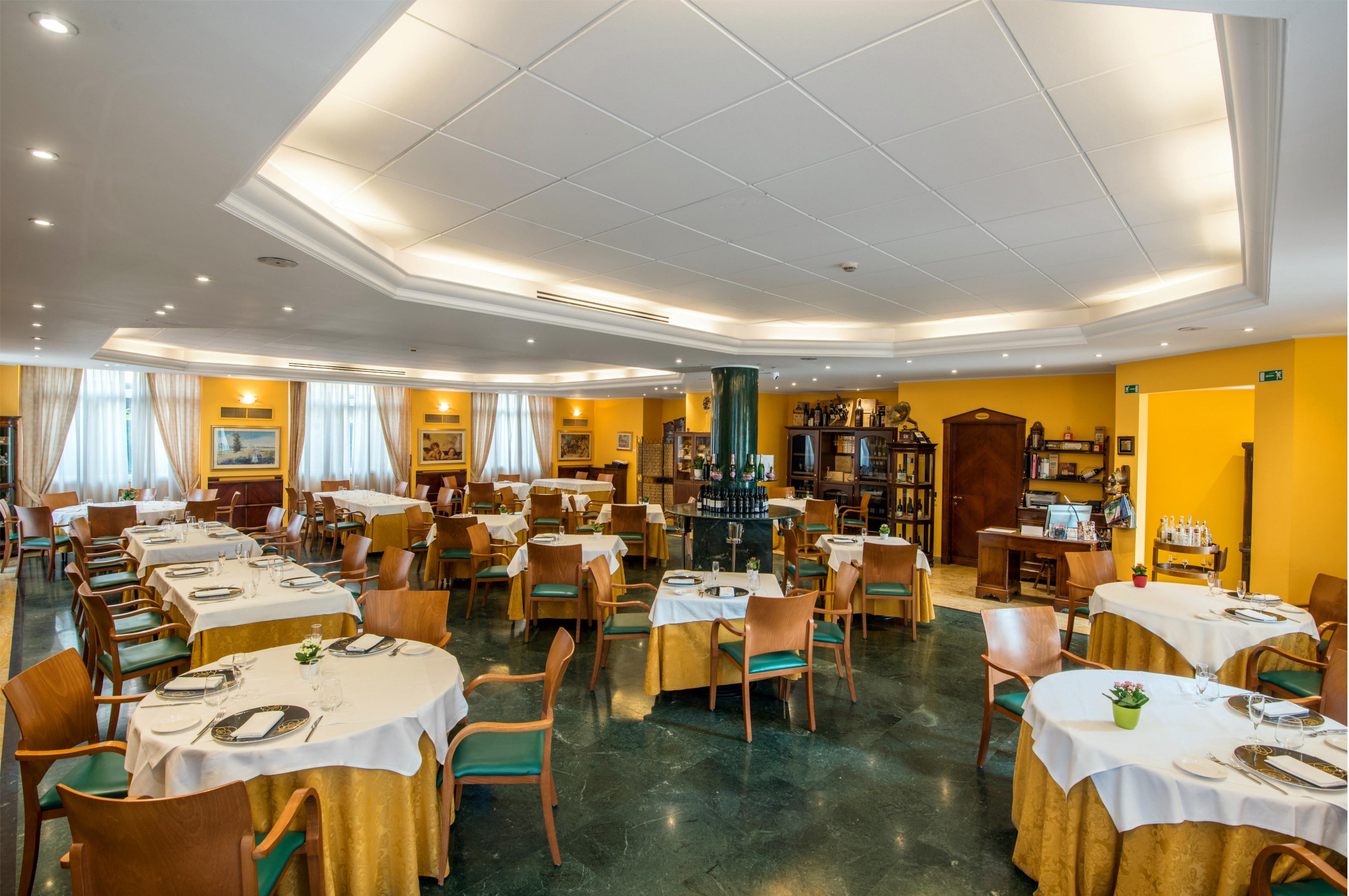 As Hotel Dei Giovi Cesano Maderno Restaurante foto